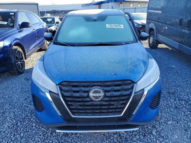 2022 Nissan Kicks s