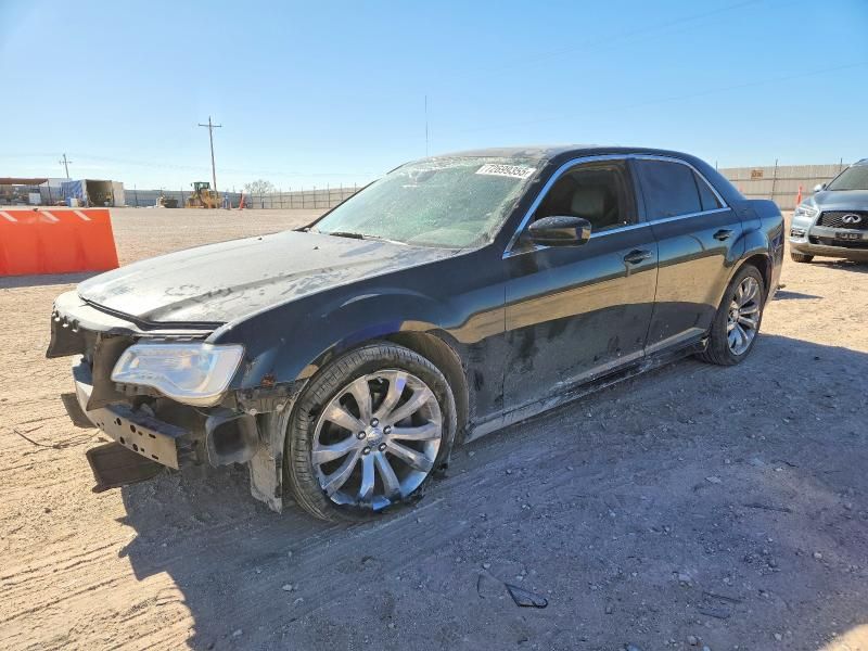 2018 Chrysler 300 Touring