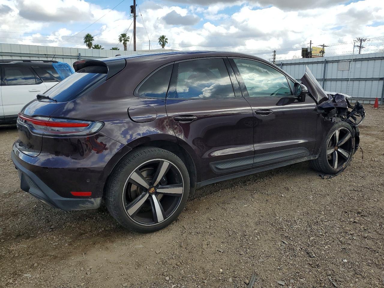 2024 Porsche Macan Base