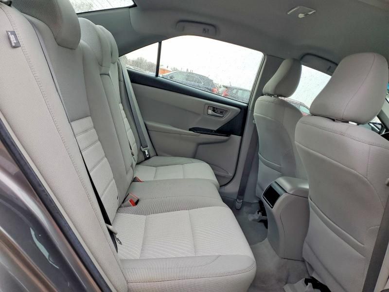 2016 Toyota Camry le