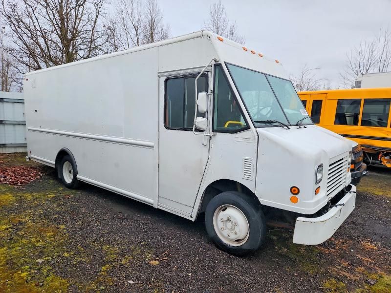 2006 Freightliner MT45 Chassis Delivery Truck