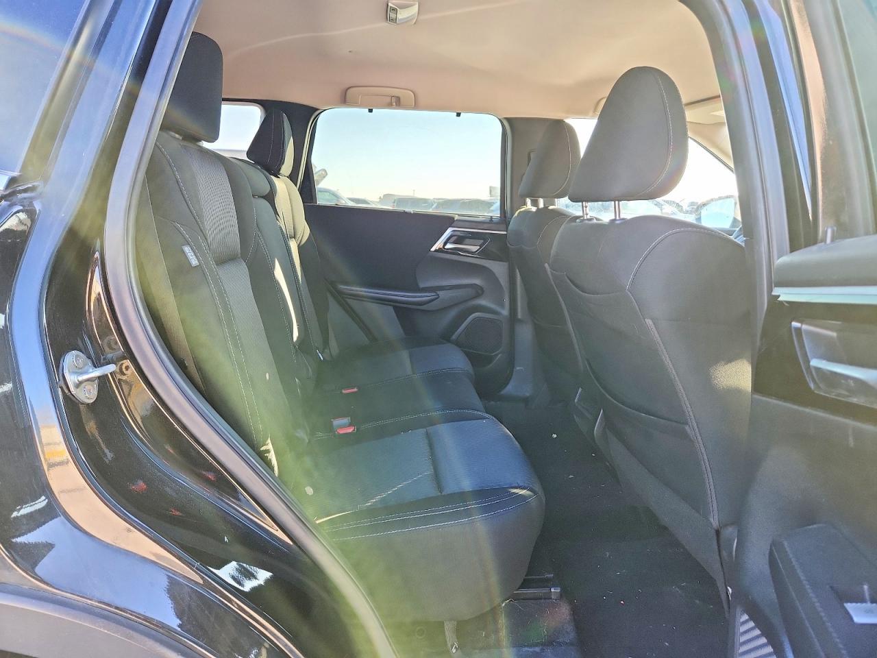 2022 Mitsubishi Outlander es