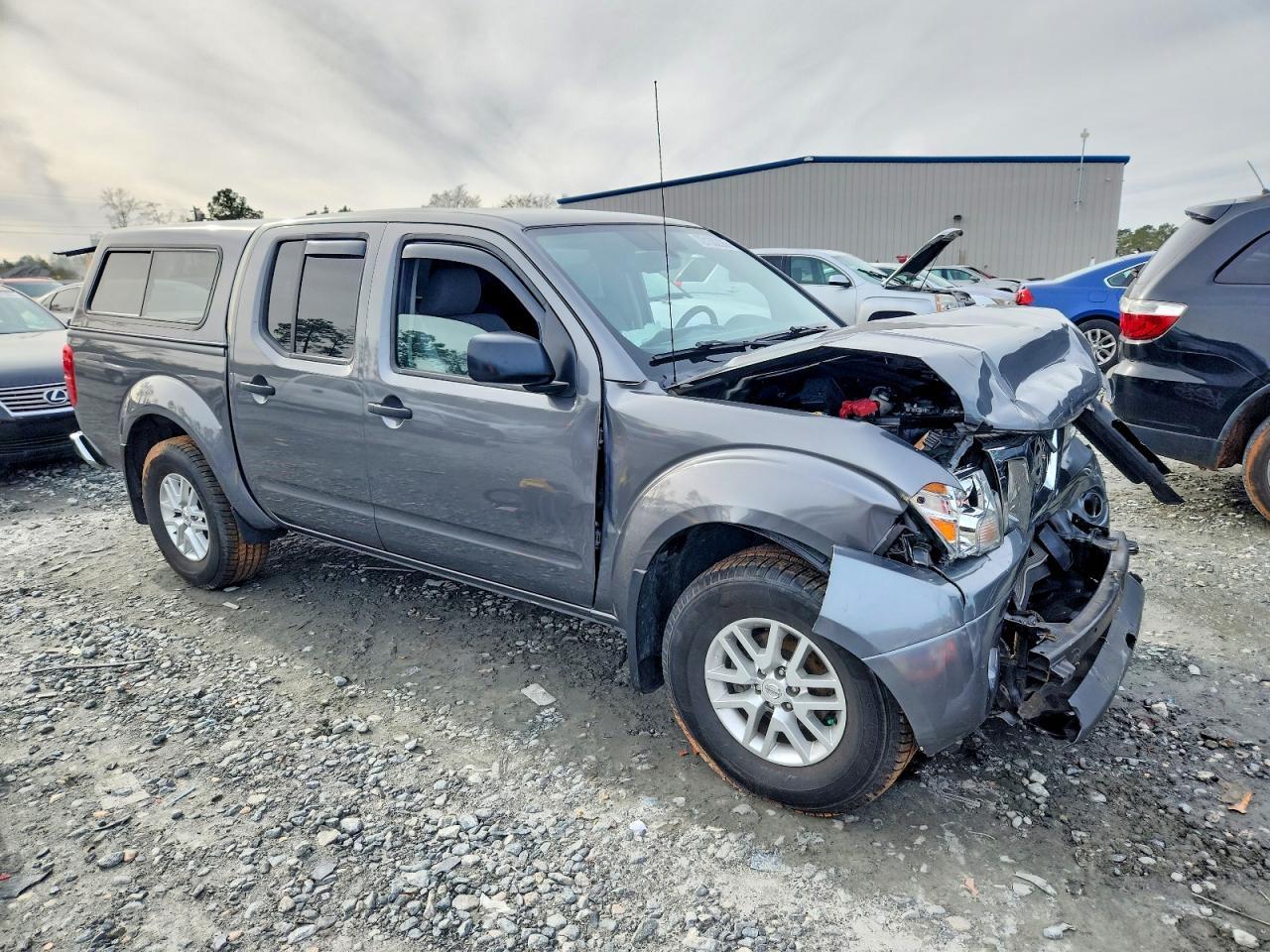 2021 Nissan Frontier s