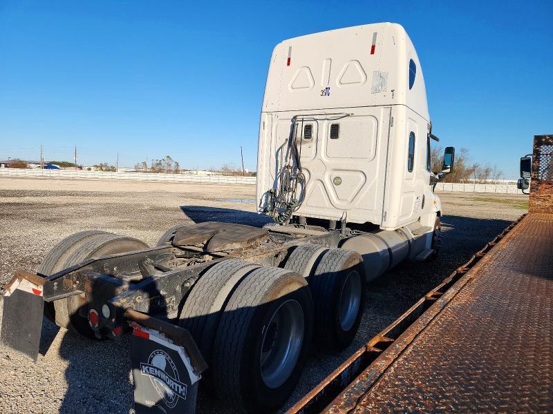 2016 Freightliner Cascadia 125 Semi Truck