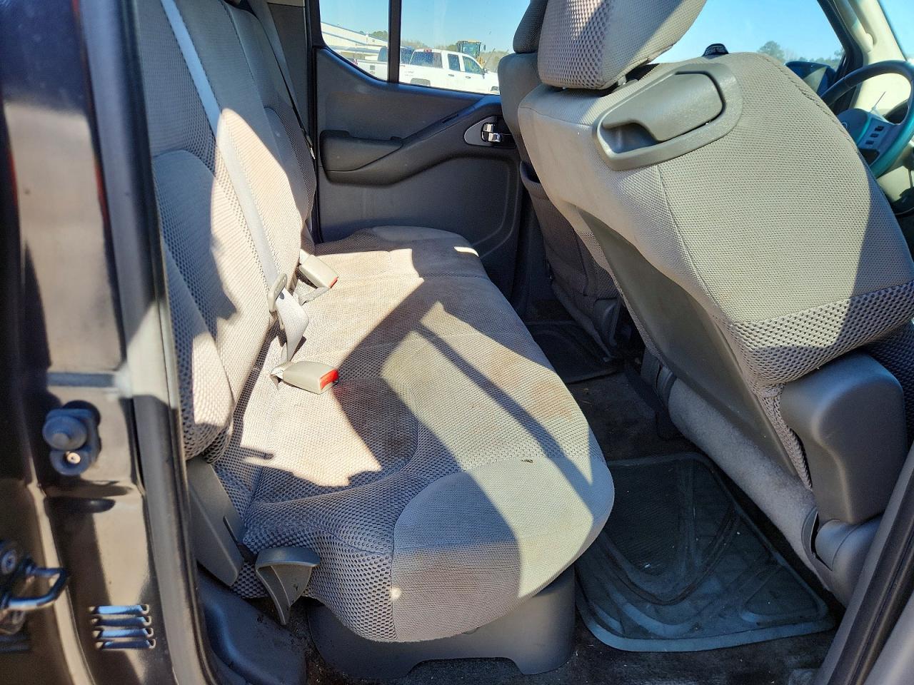 2011 Nissan Frontier S