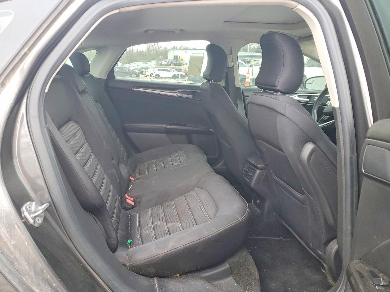 2016 Ford Fusion se