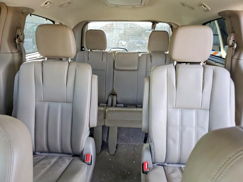 2015 Chrysler Town & Country Touring