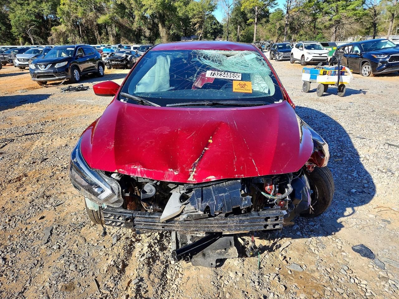 2025 Nissan Versa sv