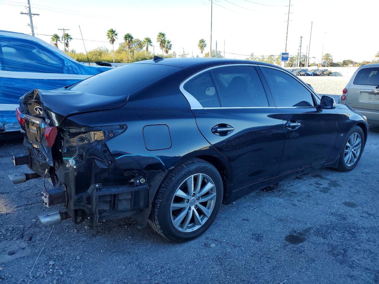 2015 Infiniti Q50 Base