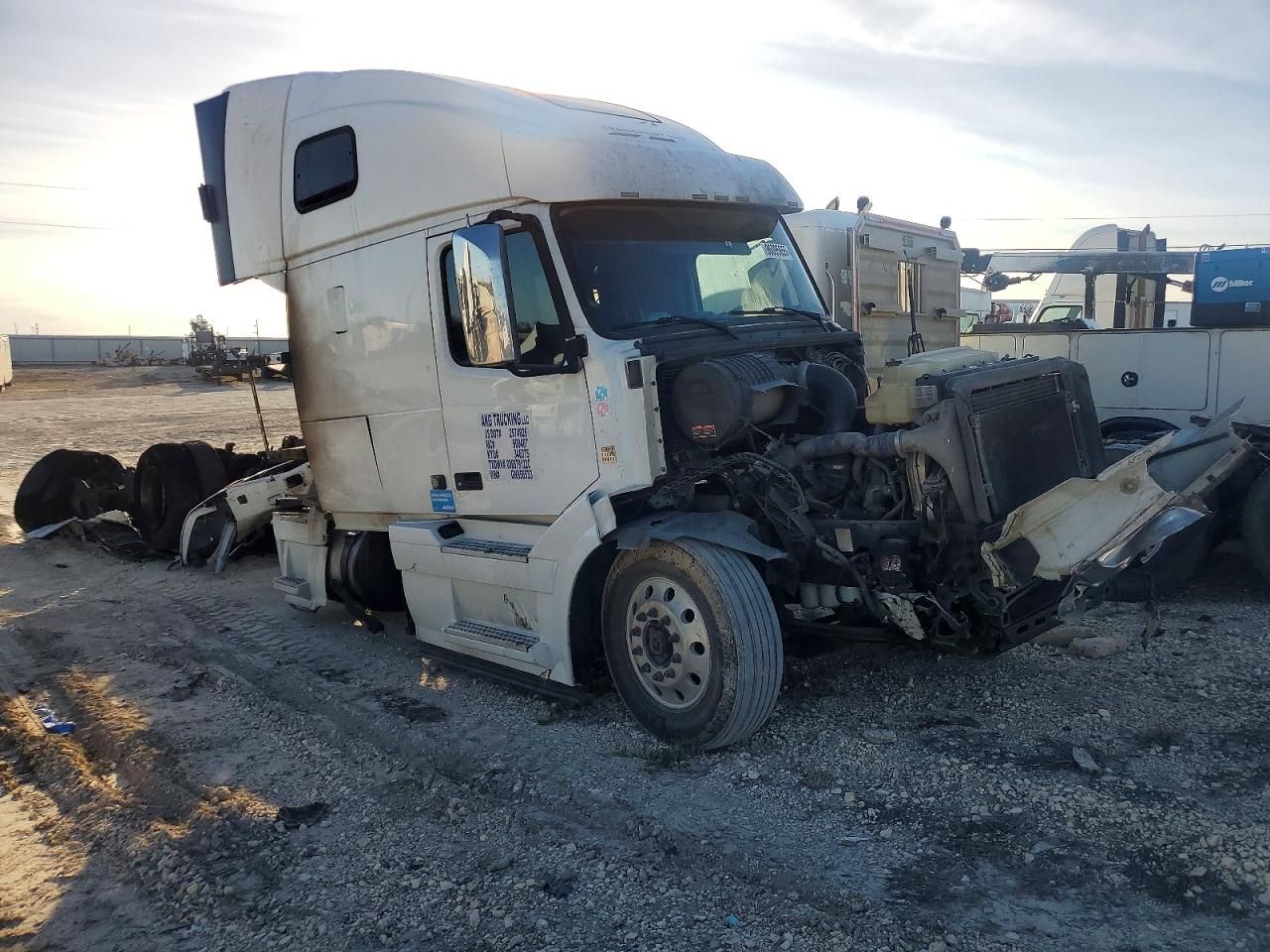 2016 Volvo Vnl Semi Truck