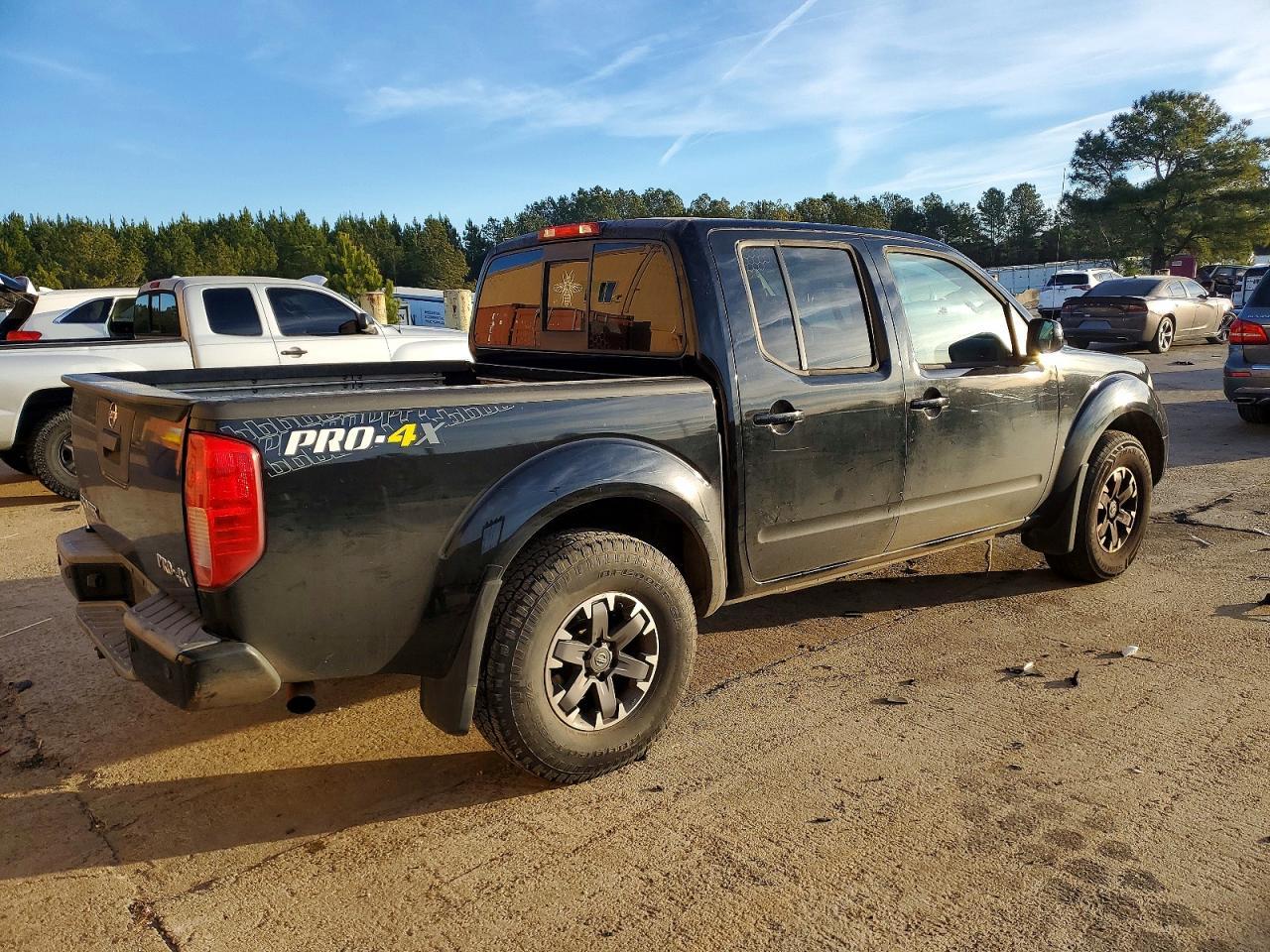 2014 Nissan Frontier s