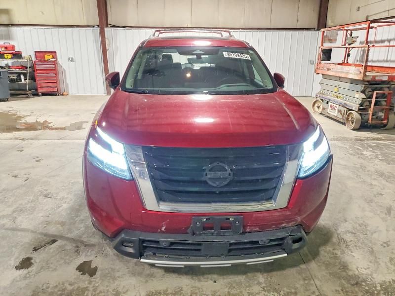 2023 Nissan Pathfinder sl