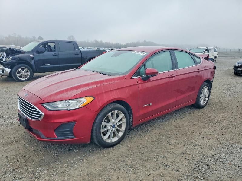 2019 Ford Fusion se