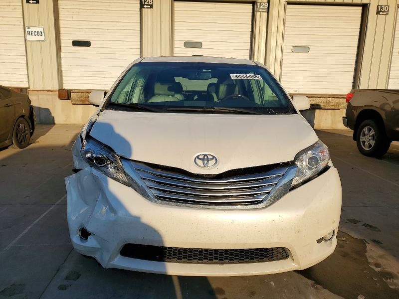2012 Toyota Sienna xle