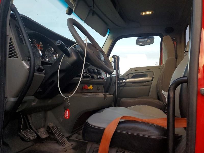 2019 Kenworth Construction T680