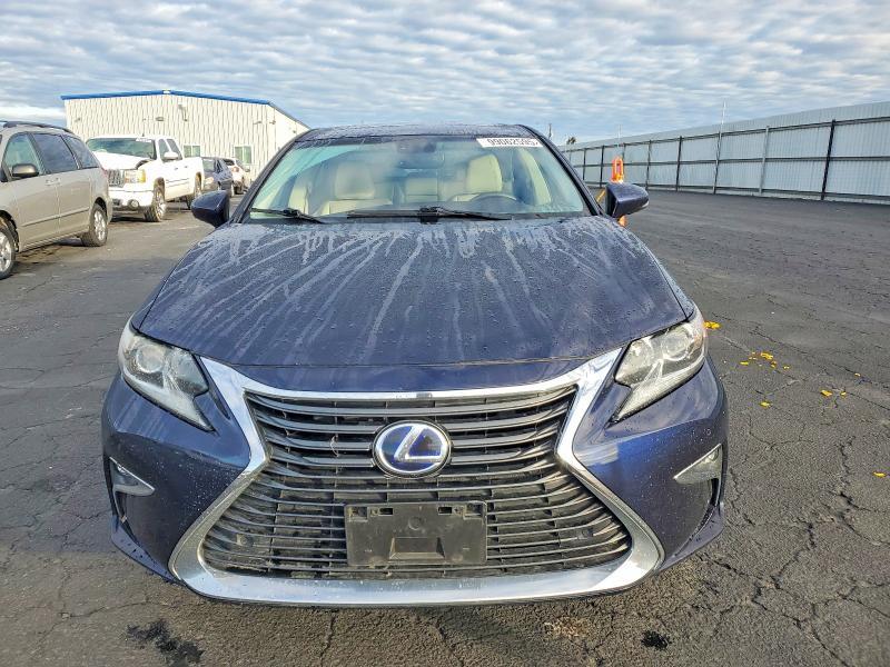 2016 Lexus Es 300h