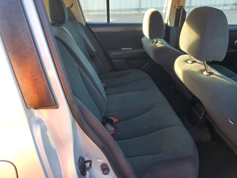 2012 Nissan Versa s