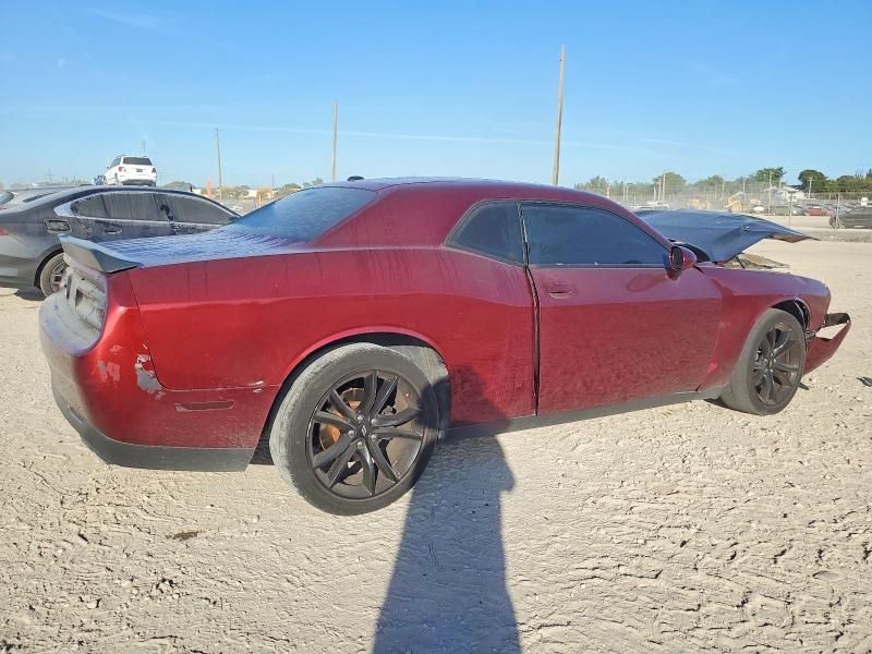 2018 Dodge Challenger sxt