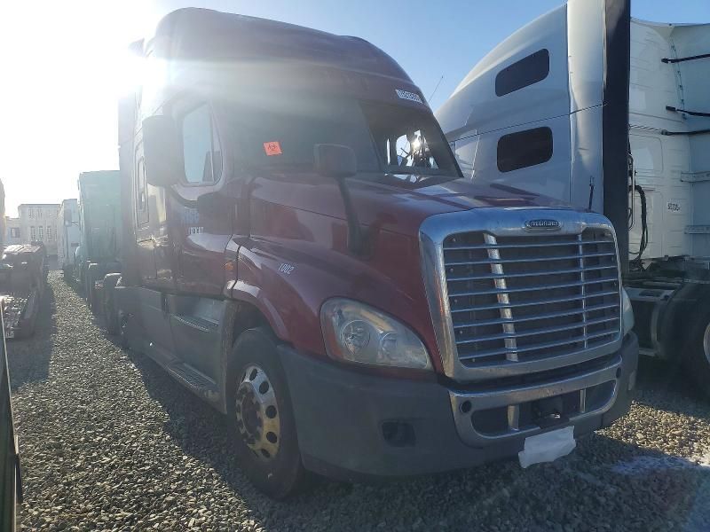 2018 Freightliner Cascadia 125 Semi Truck