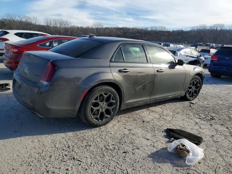 2020 Chrysler 300 Touring