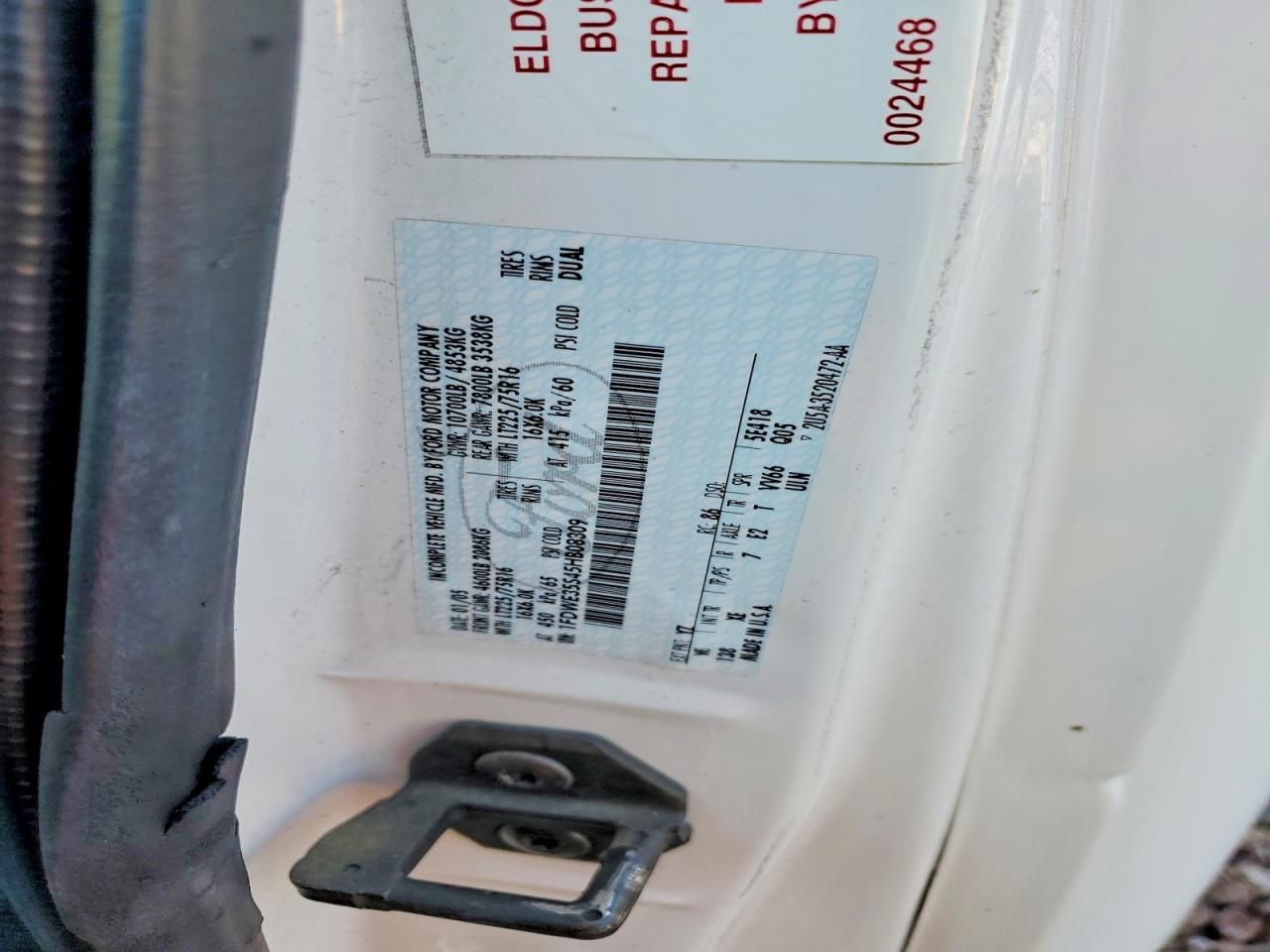 2005 Ford Econoline E350 Super Duty Cutaway Van