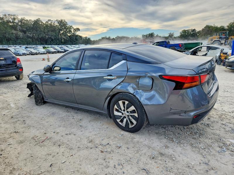 2020 Nissan Altima s