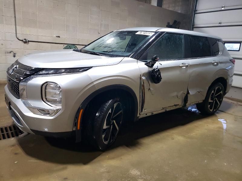 2023 Mitsubishi Outlander se