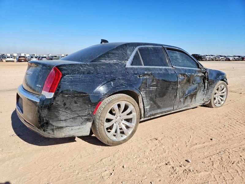 2018 Chrysler 300 Touring
