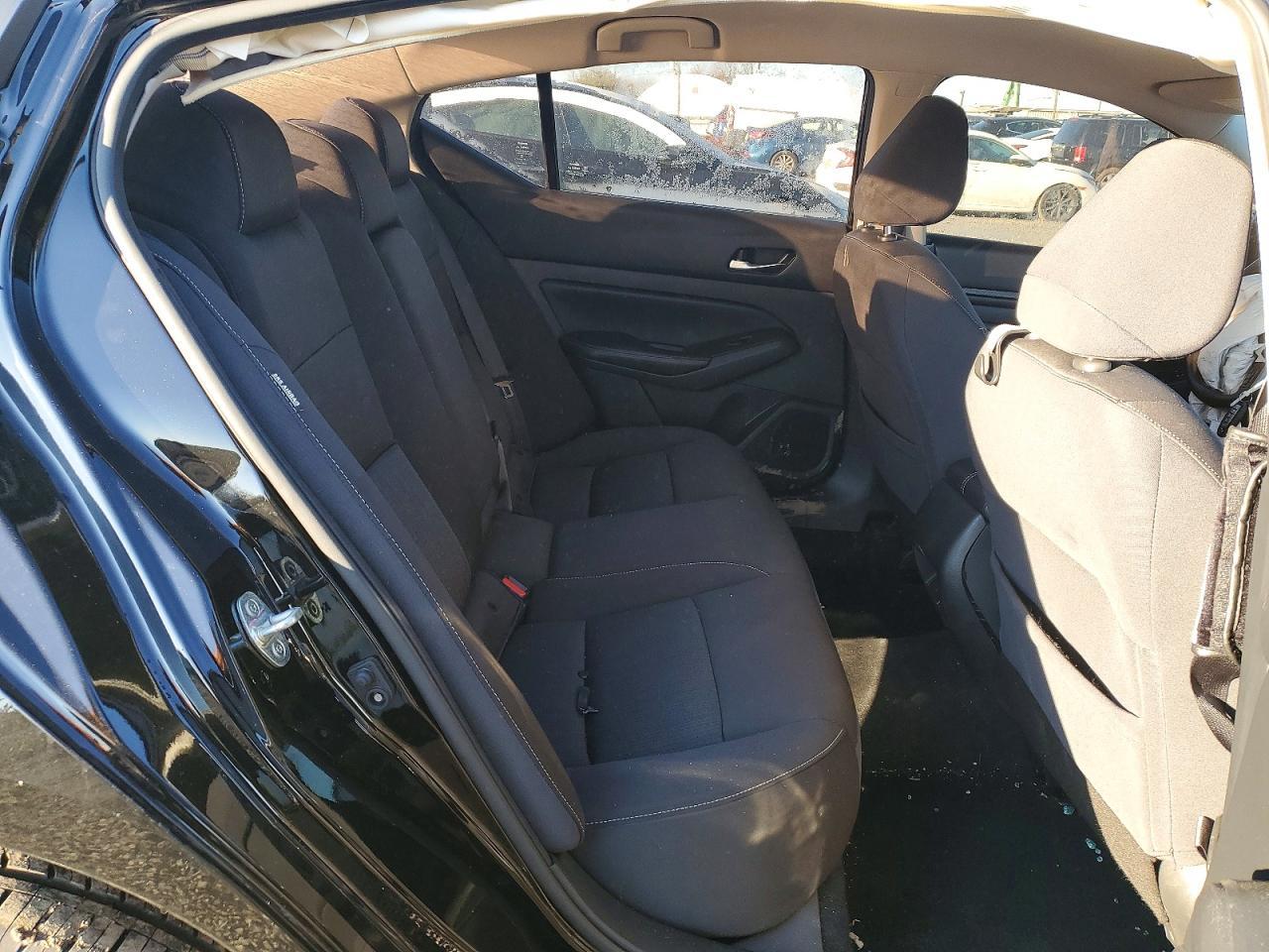 2019 Niss Altima s