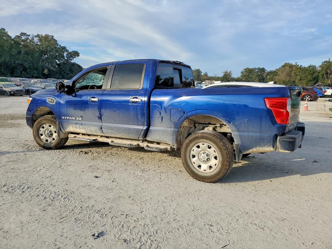 2021 Nissan Titan XD SV