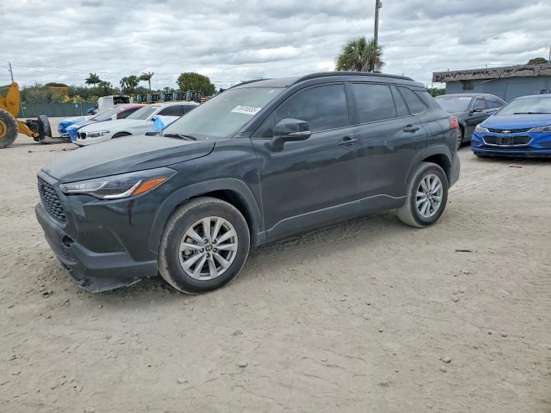 2025 Toyota Corolla Cross le