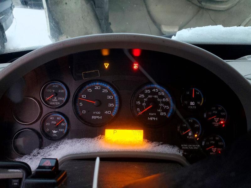 2011 International 4300 box Truck