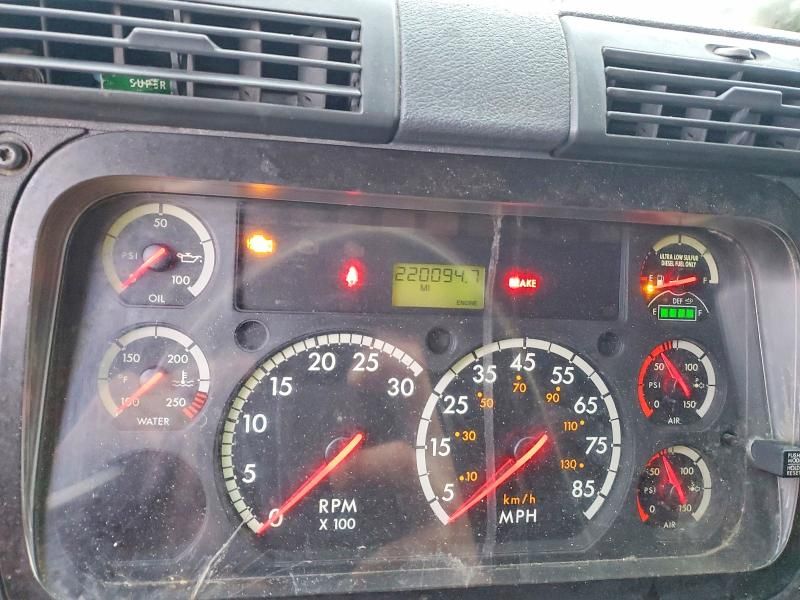 2016 Freightliner Cascadia 125 Semi Truck