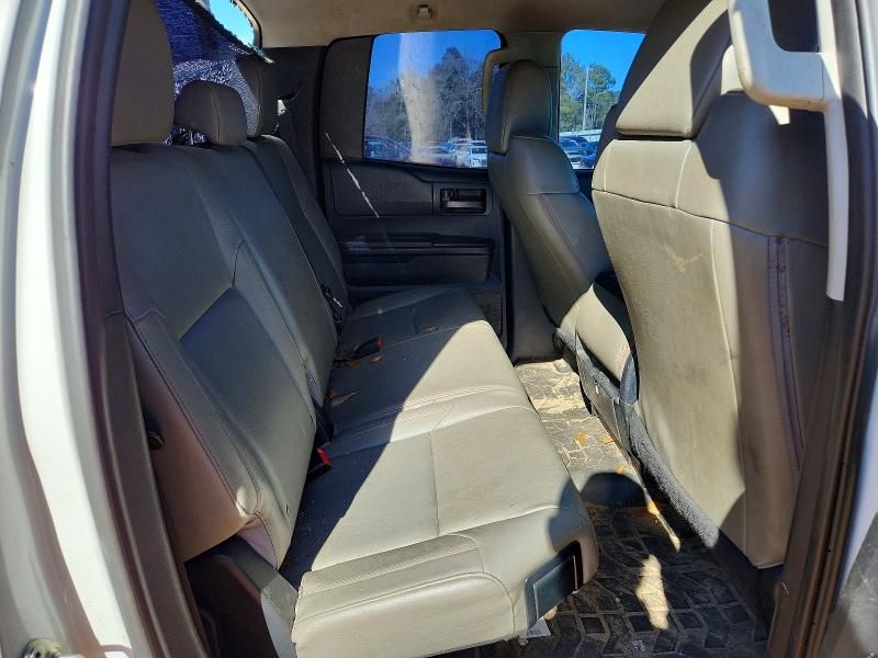 2016 Toyota Tundra Double Cab SR