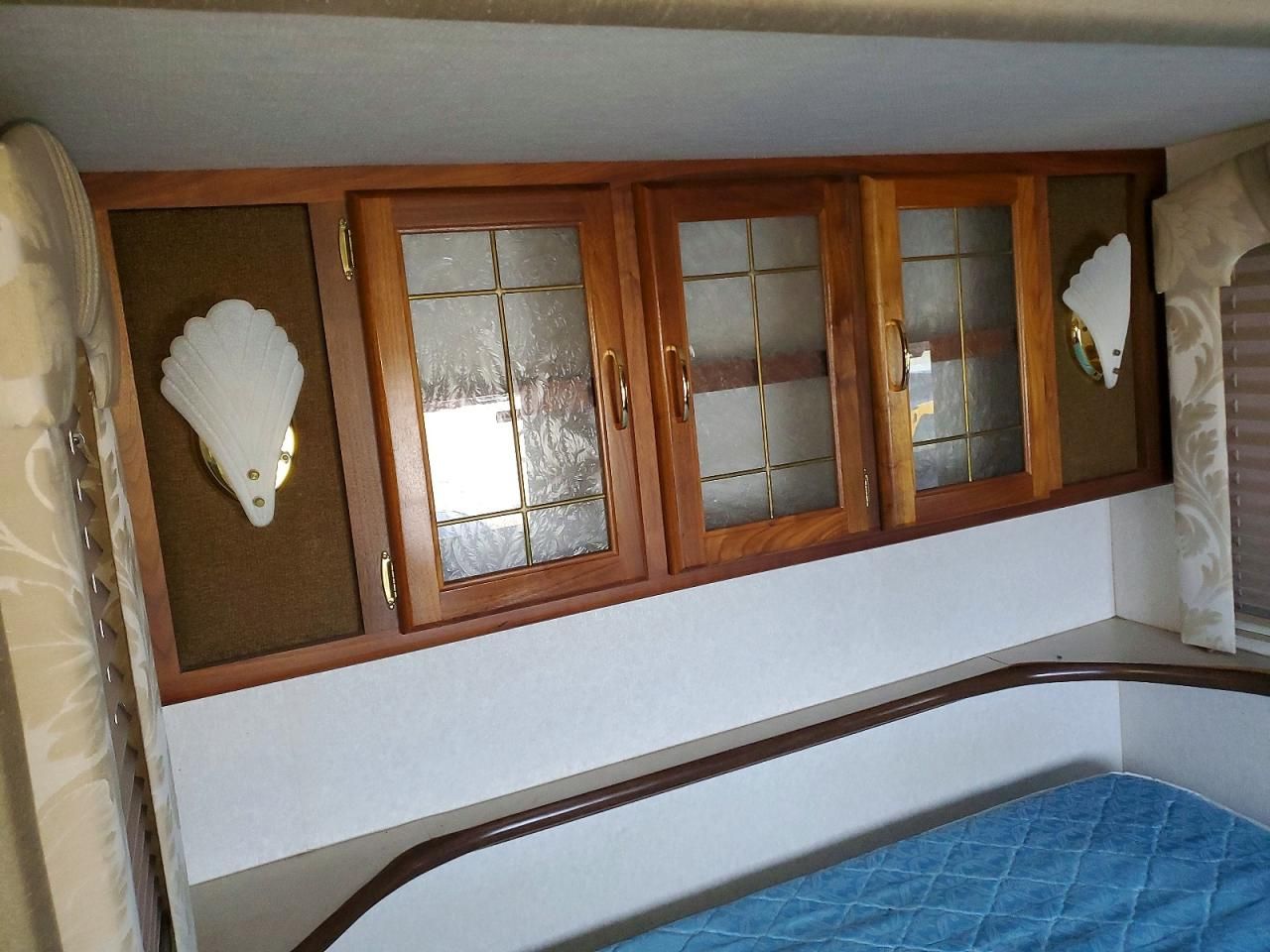 2001 National Rv Palisades