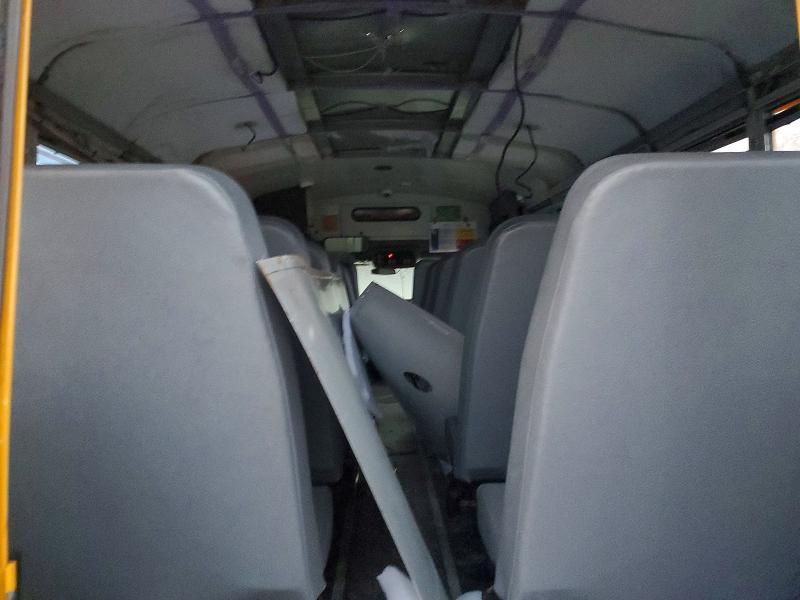 2017 Chev Express G4500