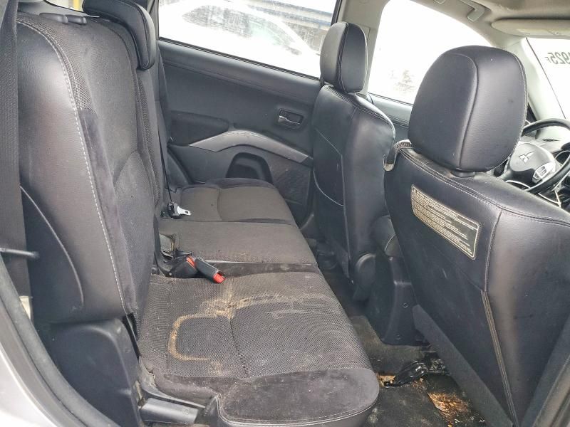 2011 Mitsubishi Outlander se