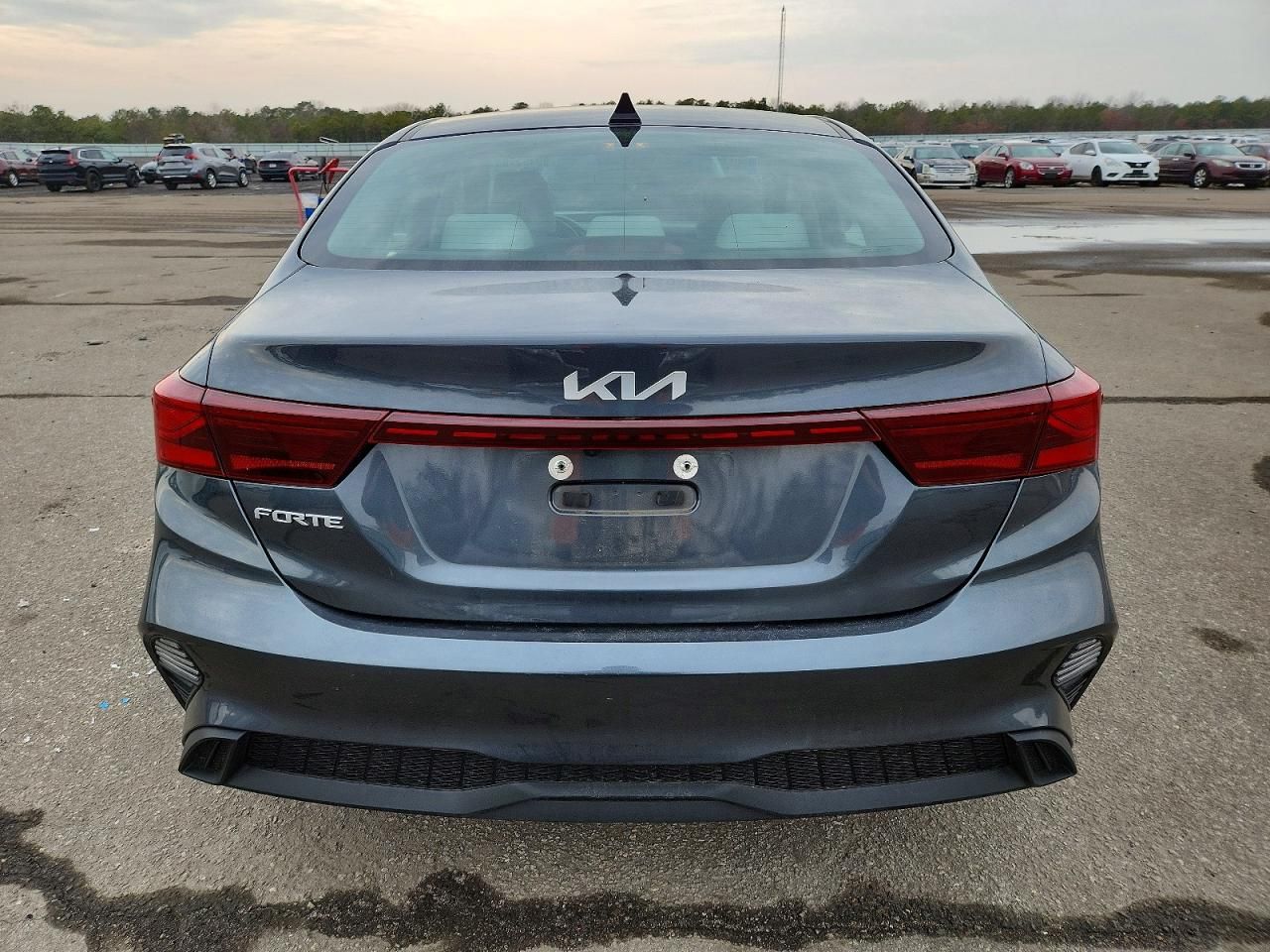2023 KIA Forte lx