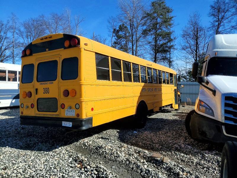 2002 Freightliner Chassis Fs65