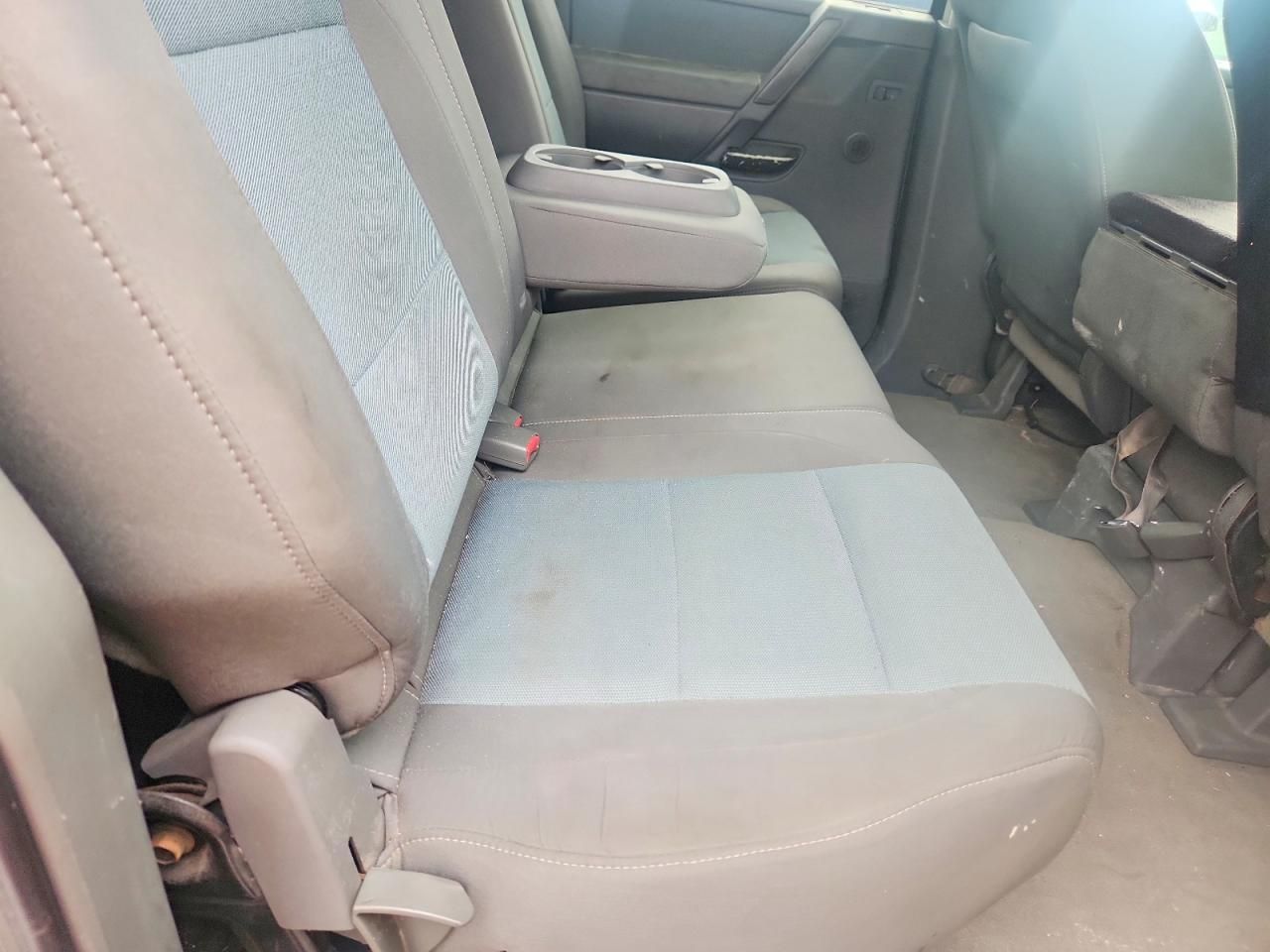 2005 Nissan Titan XE