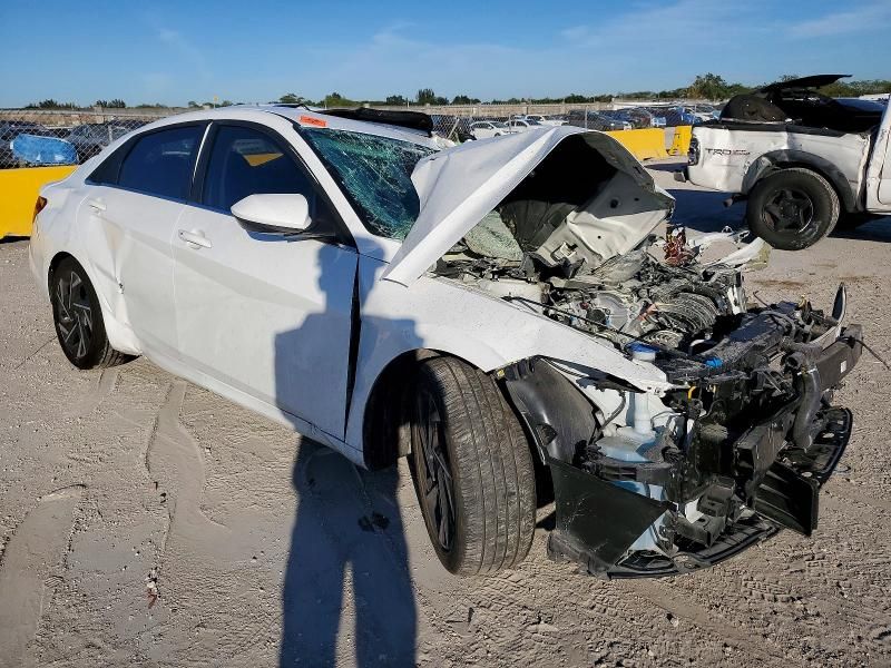 2024 Hyundai Elantra sel