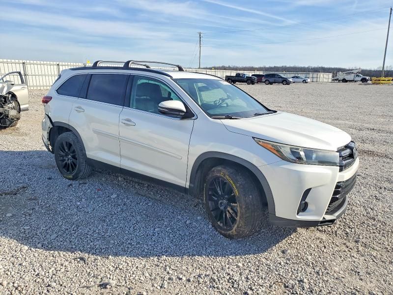 2019 Toyota Highlander se