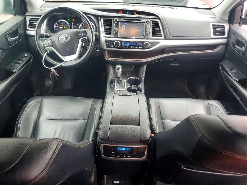 2019 Toyota Highlander se