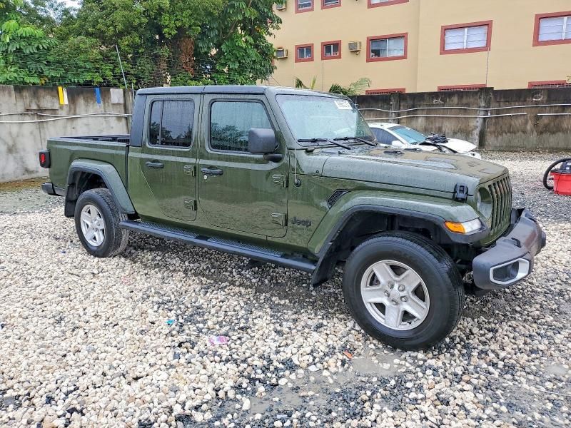 2022 Jeep Gladiator Sport