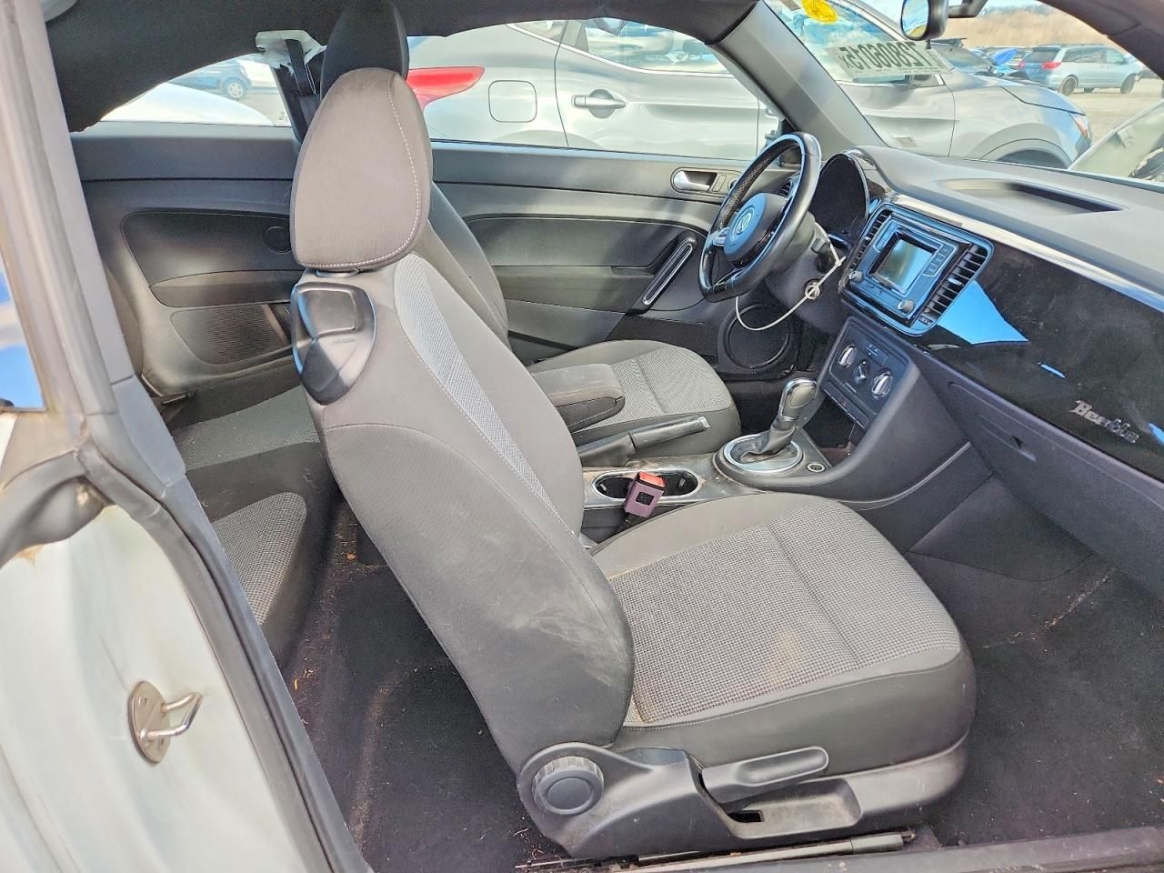 2018 Volkswagen Beetle s