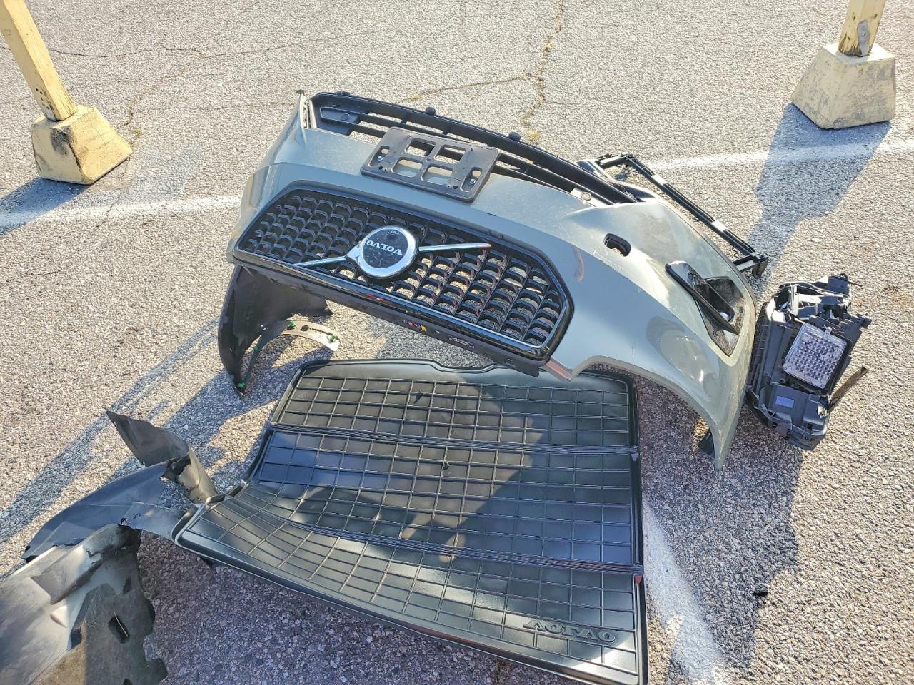 2024 Volvo Xc40 Ultimate