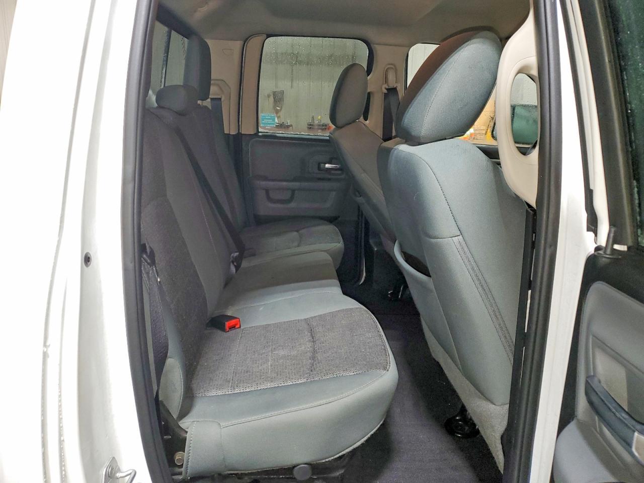 2015 Dodge RAM 1500 SLT