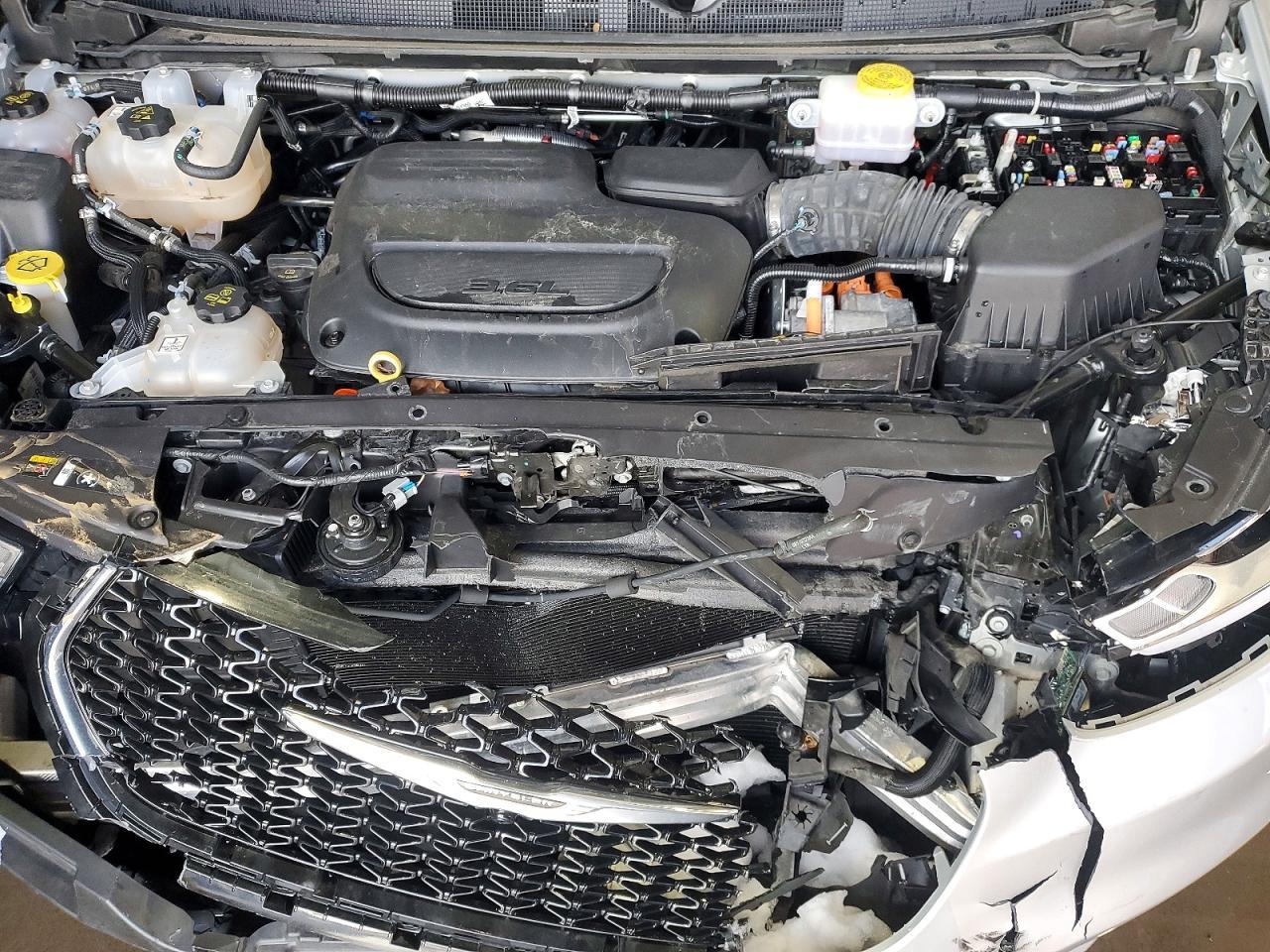 2024 Chrysler Pacifica Hybrid Select
