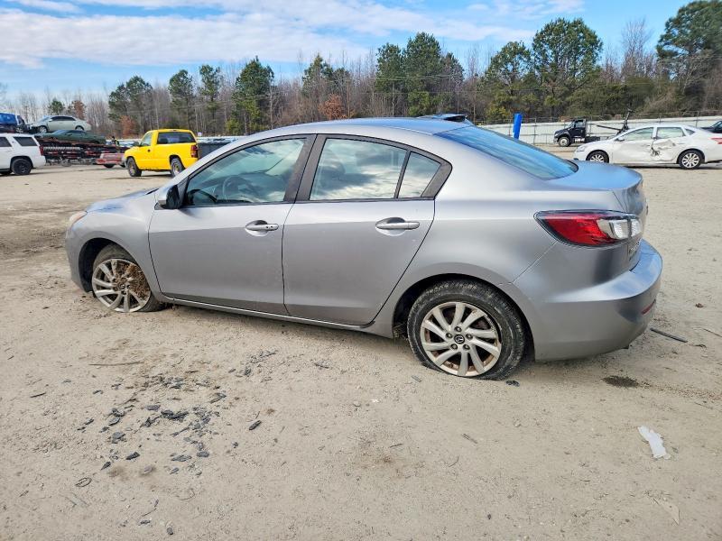 2013 Mazda 3 I