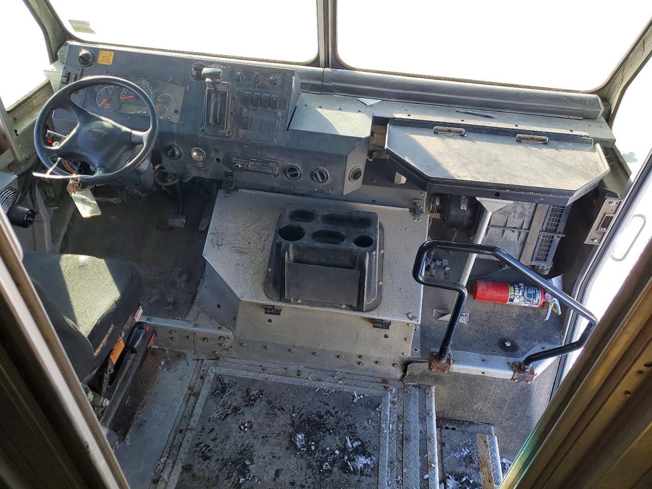 2011 Workhorse Custom Chassis 2011 Workhorse Commercial Delivery Truck